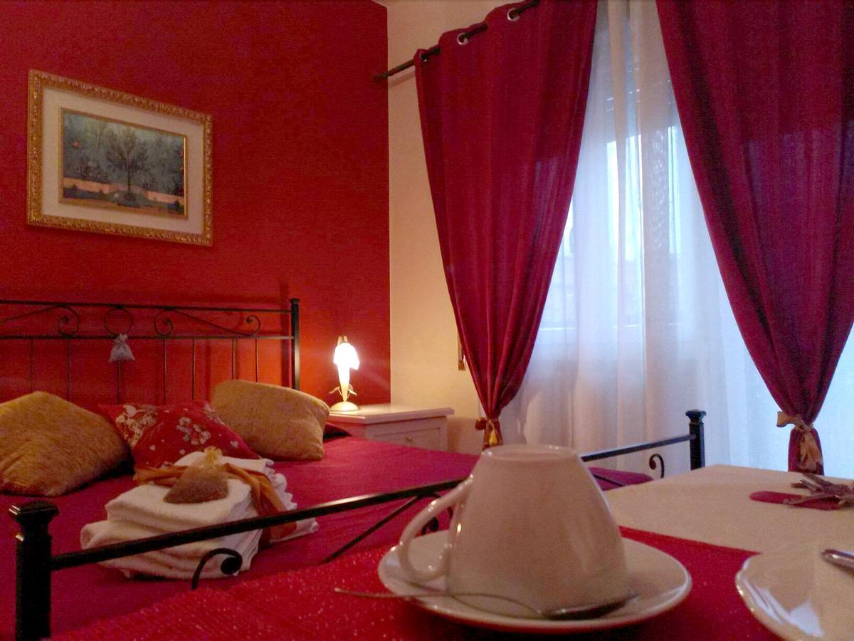 B&B Il Mito Di Roma מראה חיצוני תמונה